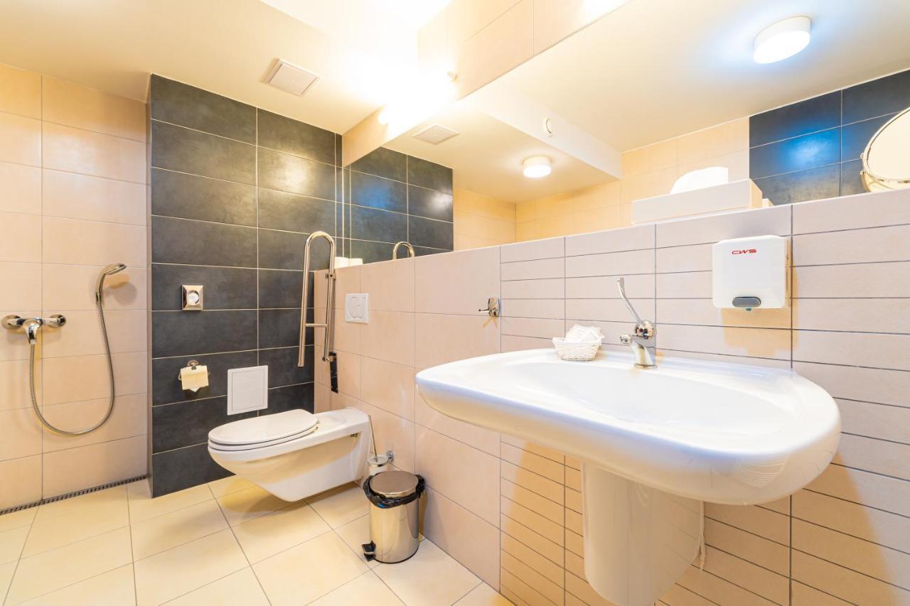 Hotel Ali Baba Humenné 외부 사진