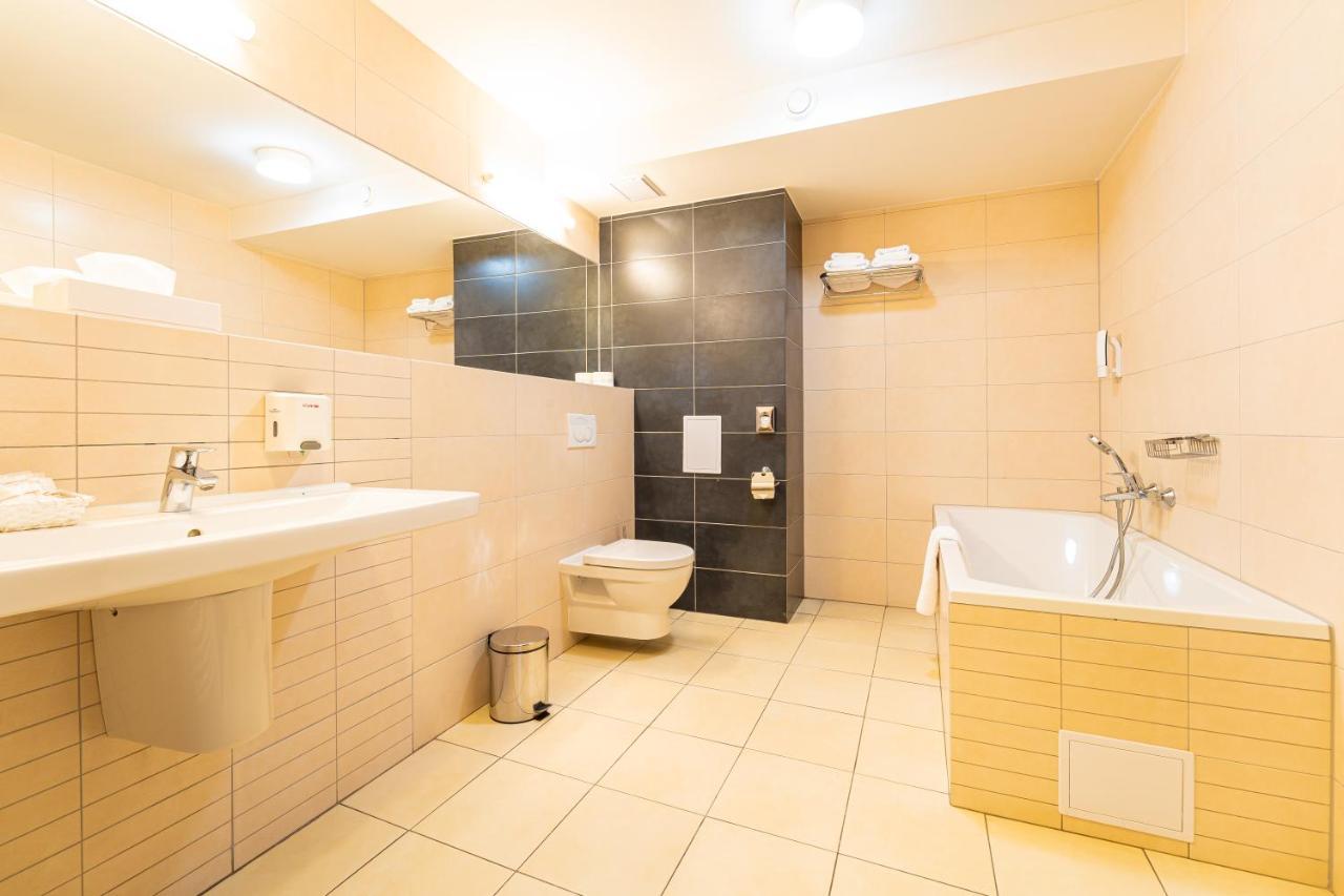 Hotel Ali Baba Humenné 외부 사진